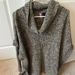 Black and cream, turtleneck, tunic size xsmall